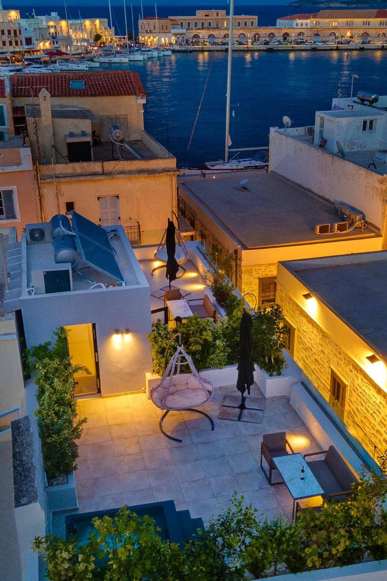 Ninemian Suites Syros Hermópolis Exterior foto
